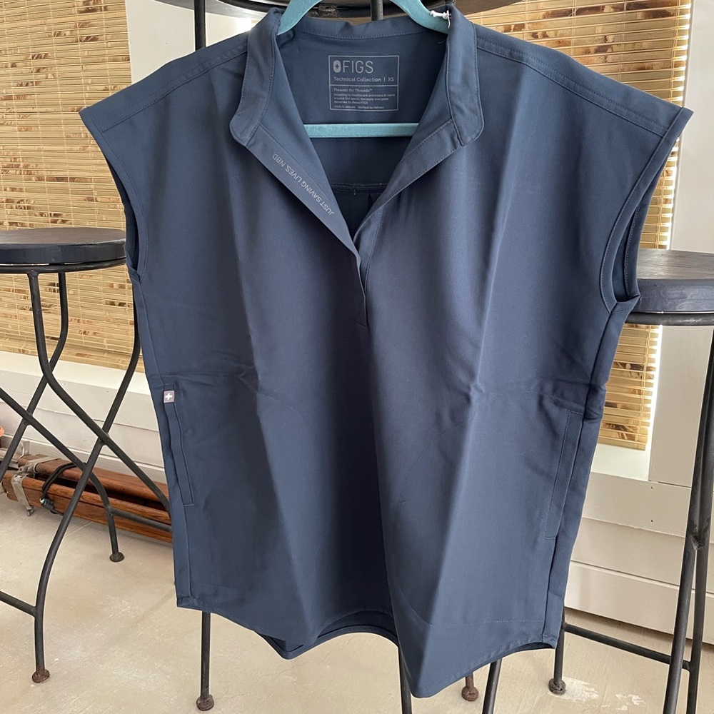 FIGS Scrub Top